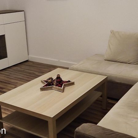 Mieszkanie Blisko Targow Poznanskich Apartment Bagian luar foto