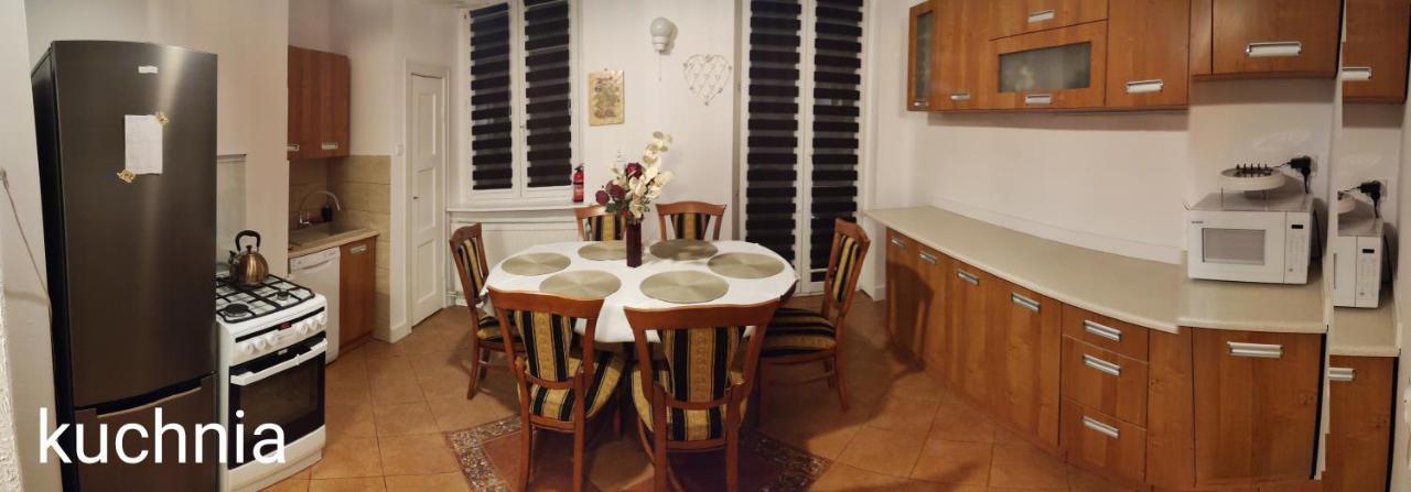 Mieszkanie Blisko Targow Poznanskich Apartment Bagian luar foto