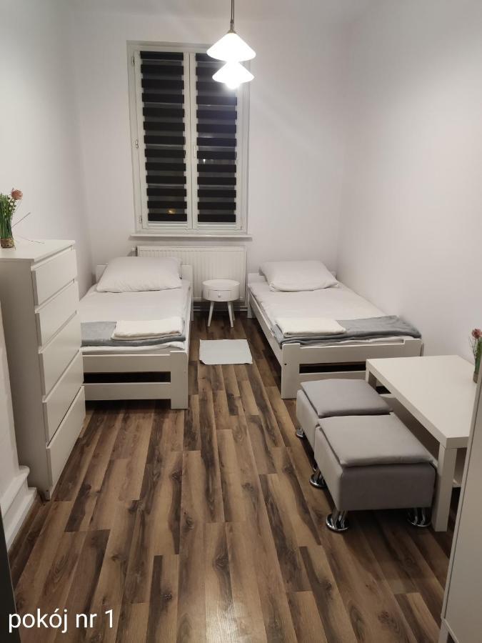 Mieszkanie Blisko Targow Poznanskich Apartment Bagian luar foto