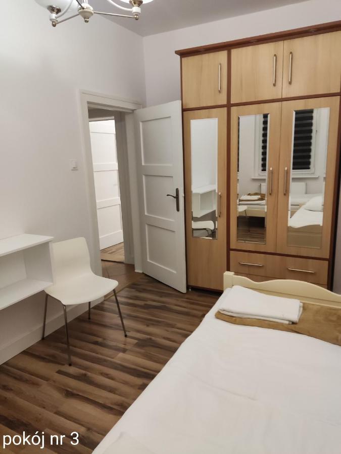 Mieszkanie Blisko Targow Poznanskich Apartment Bagian luar foto